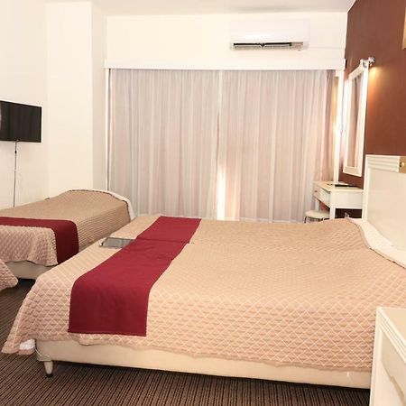 Kings Annex Aparthotel Paphos Exteriör bild
